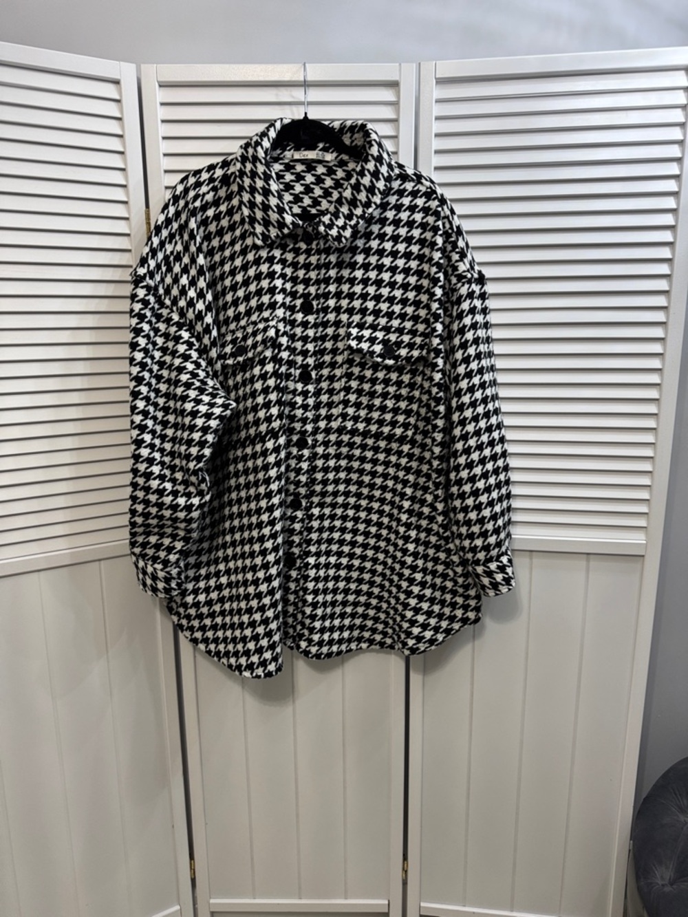 Dex Black & White Houndstooth Button-Up